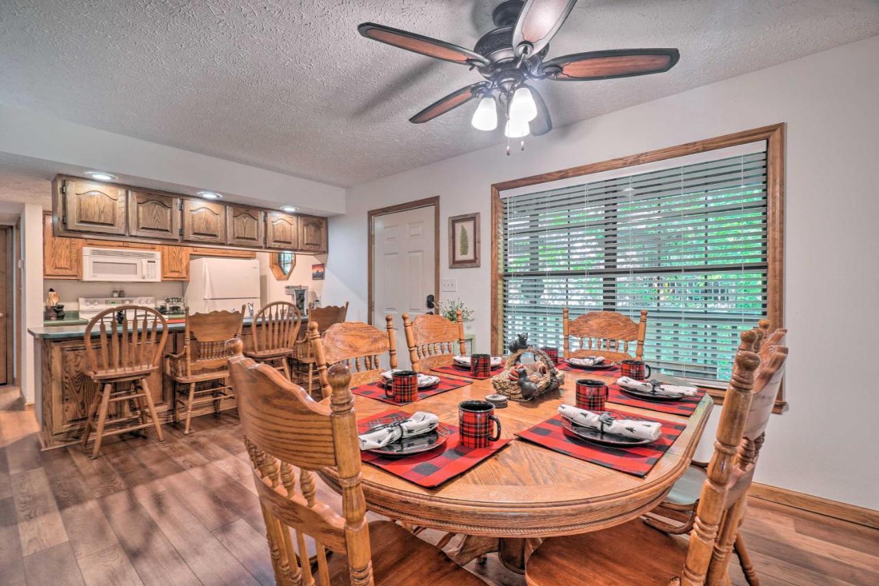 Picturesque Pigeon Forge Cabin With Mountain Views エクステリア 写真